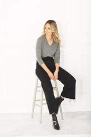 Moss V Neck Three Quarter Sleeve Top